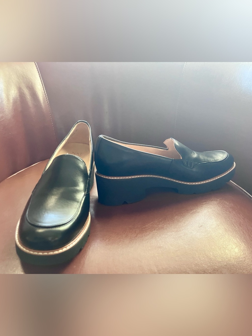 Naturalizer Black Leather Platform Loafers with Contrast Stitching